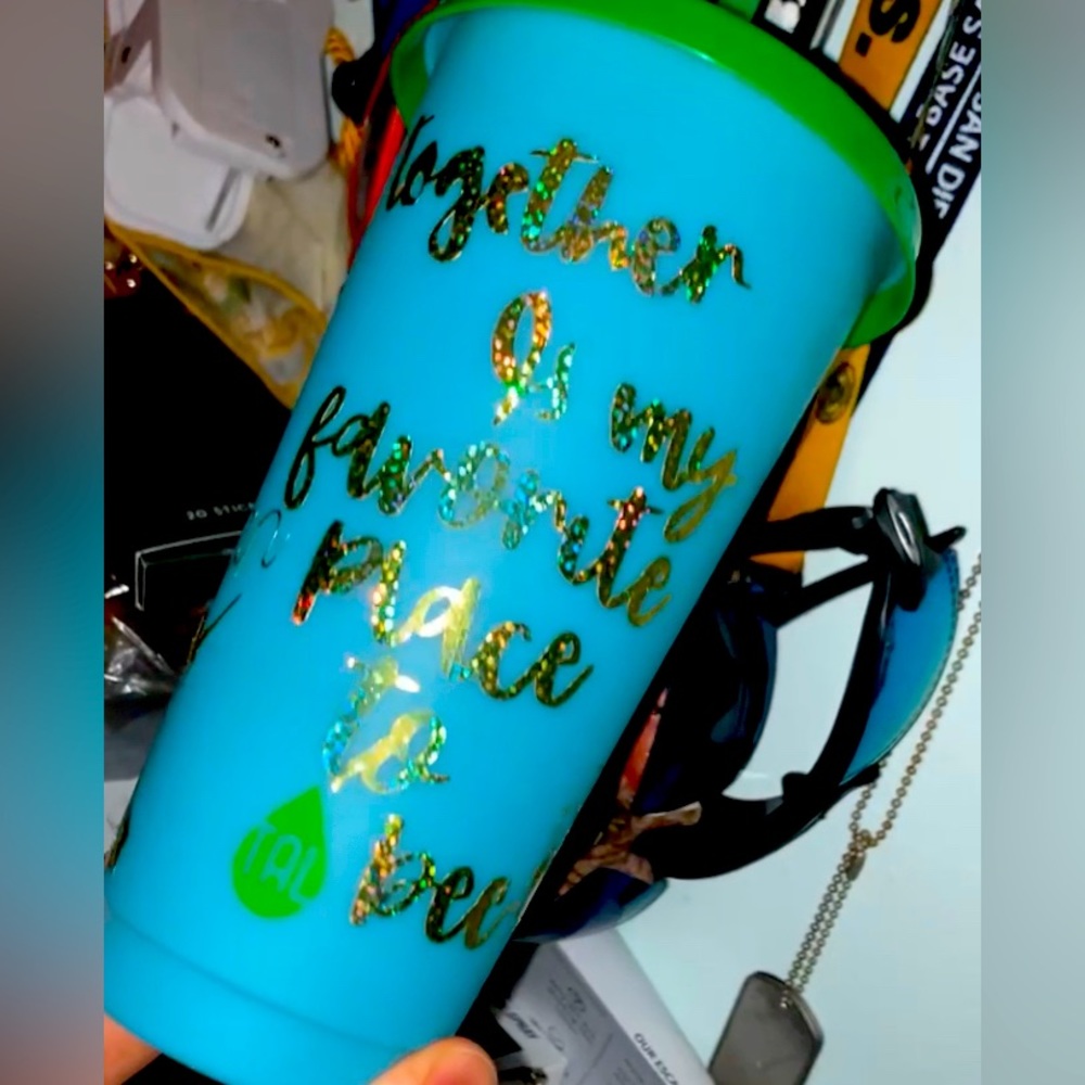 Color changing custom cup